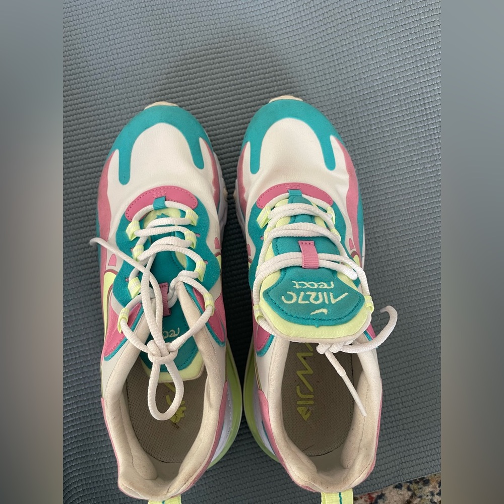Air7c react shoes